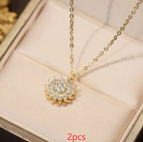 Diamond-Studded Rotating Daisy Necklace