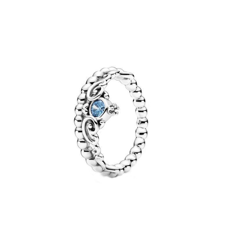 Anillo Pandora elegante en forma de corazón