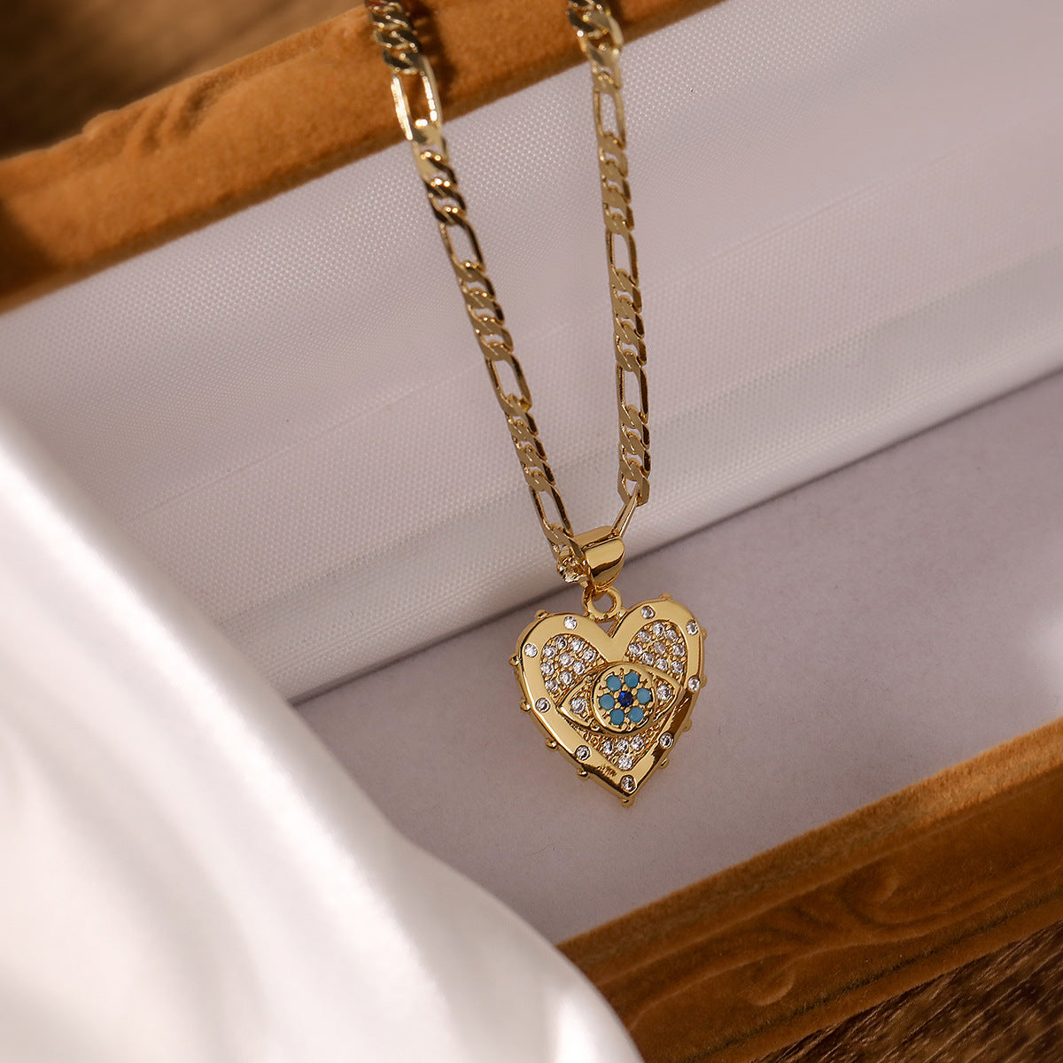 Fashion Jewelry Real Gold-Plated Heart-Shaped Zircon Necklace and Earring Set