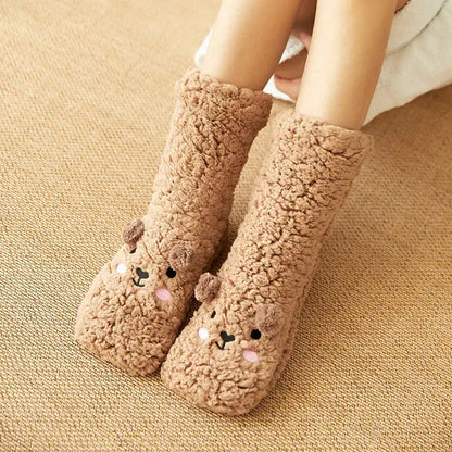 جوارب TWS Fuzzy Golden Doodle Slipper