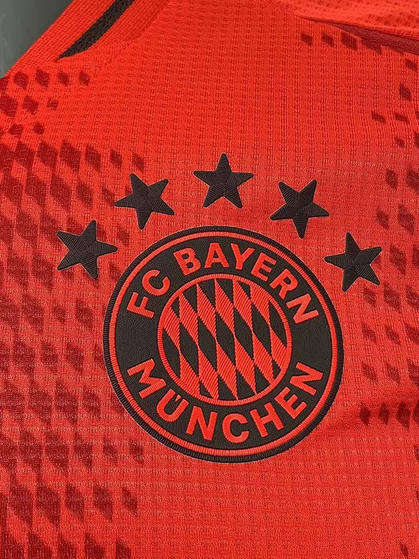 Camiseta de fútbol de jugador local del Bayern 2024-25