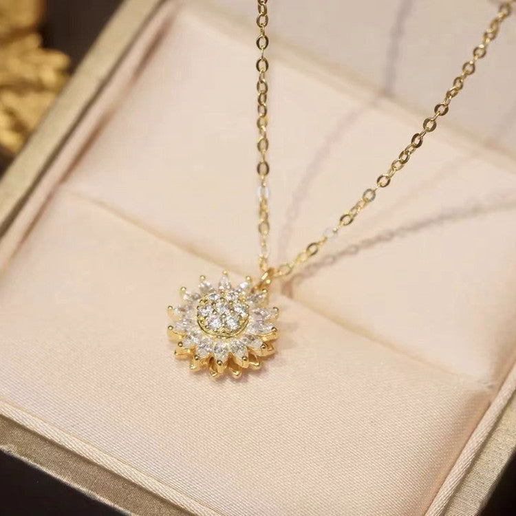 Diamond-Studded Rotating Daisy Necklace